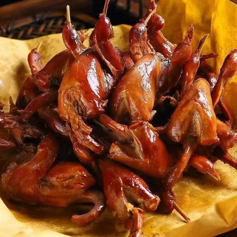 香辣甜开袋即食鹌鹑整只厂家直销夏季陪酒搭子动物人参